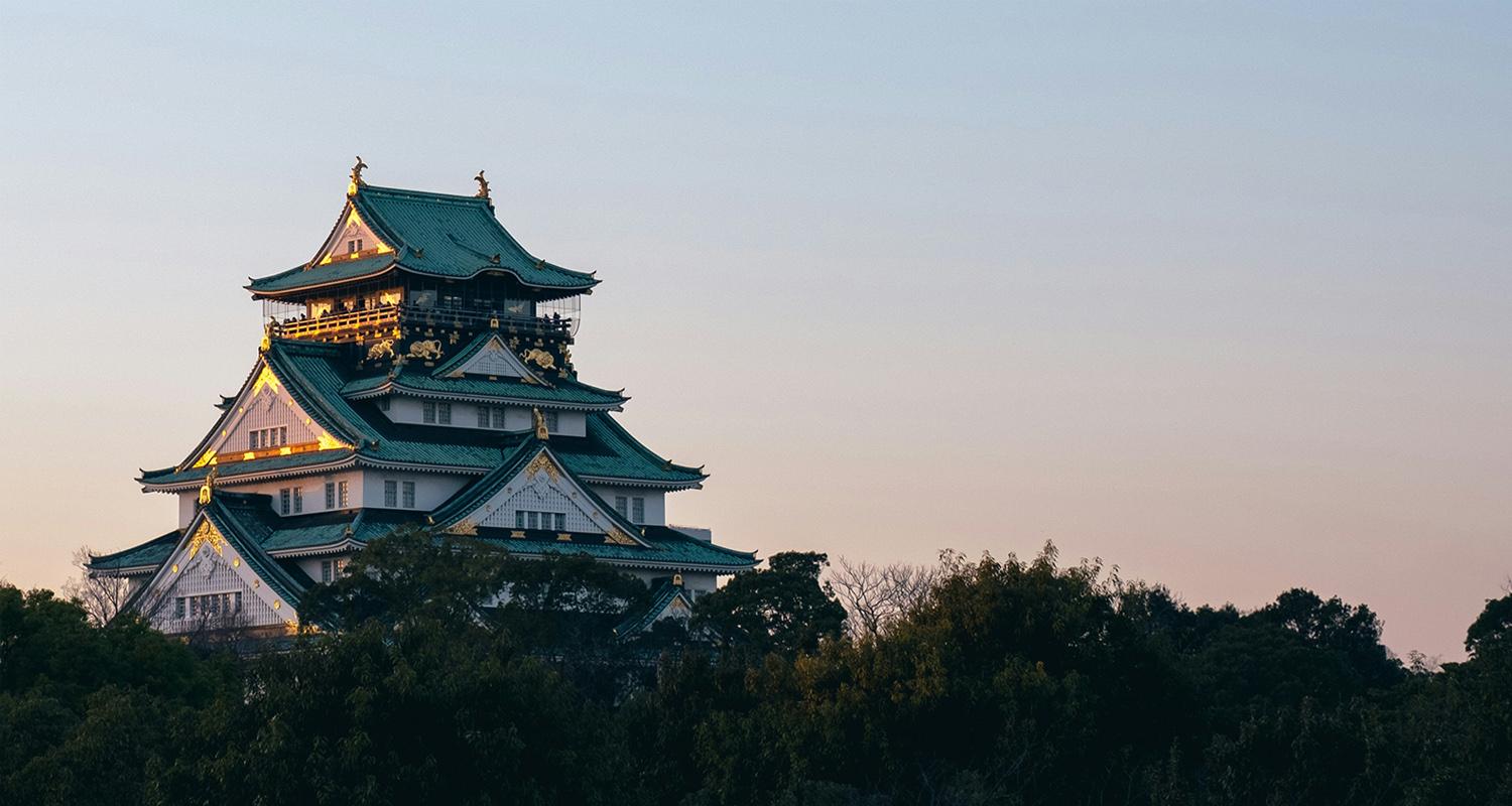 Osaka castle sunset