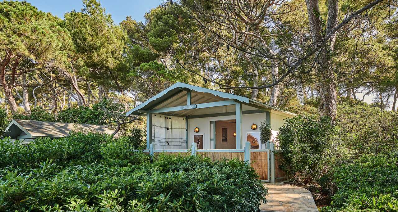 Die Cabanas des Hôtel du Cap-Eden-Roc präsentieren sich diesen Sommer noch stylisher!